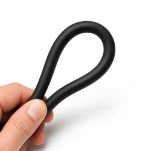 H07RN-F rubber cable bent to demonstrate flexibility